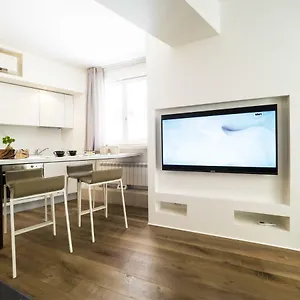 Gallery House 2*, Perugia Italien